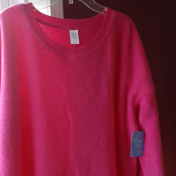 Sweater - Picture 1 of 4